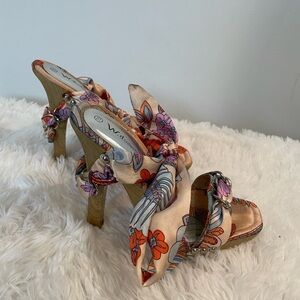 Floral tie up sandals